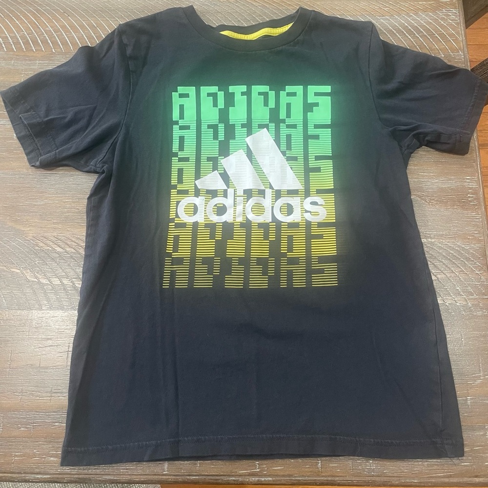 Adidas Boys Youth Medium T-shirt